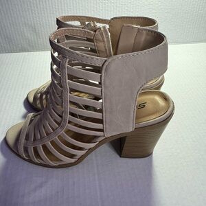 SODA women’s Open Toe High Heel Sandals Size 6.5